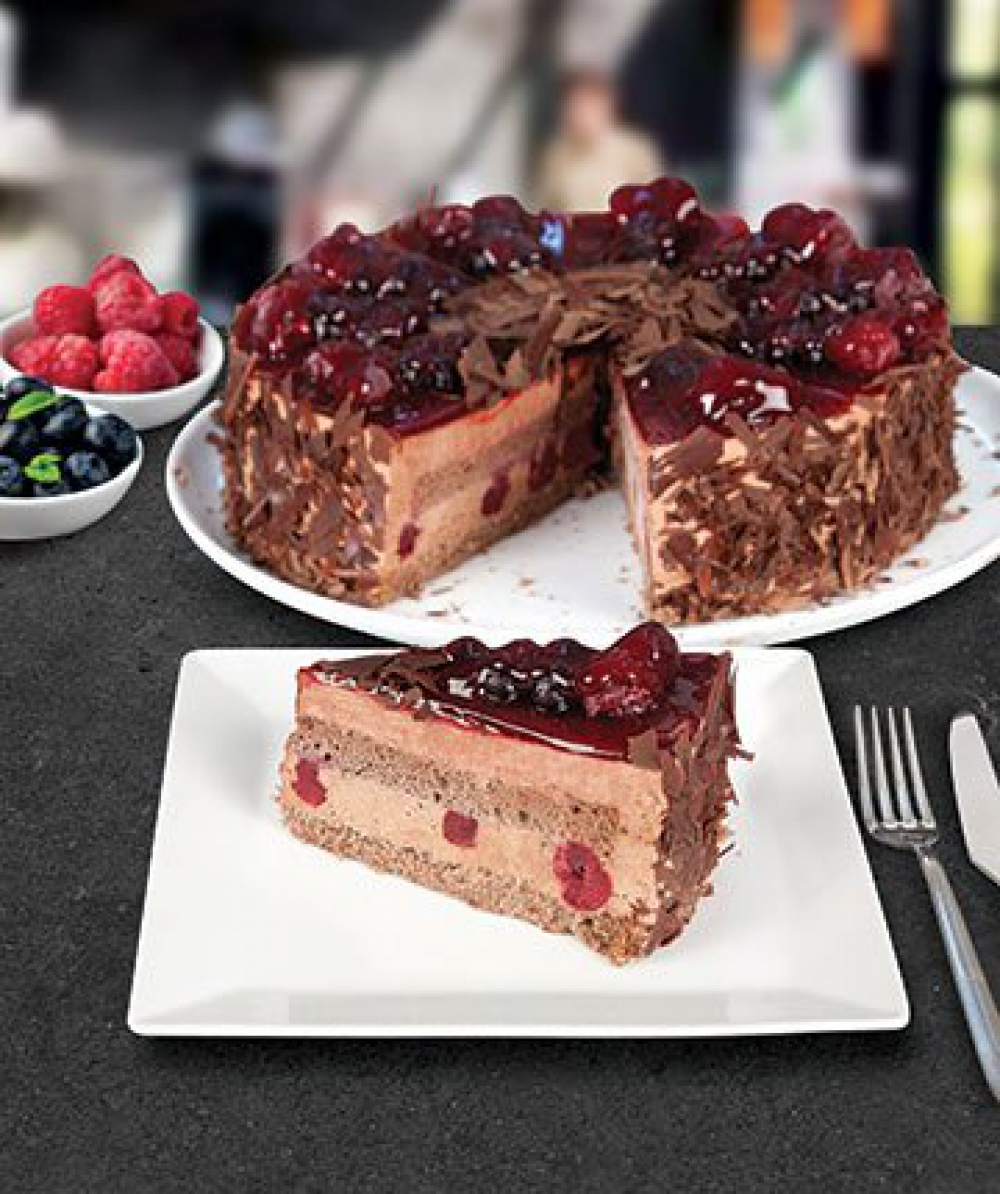 KARA ORMAN MEYVELİ PASTA